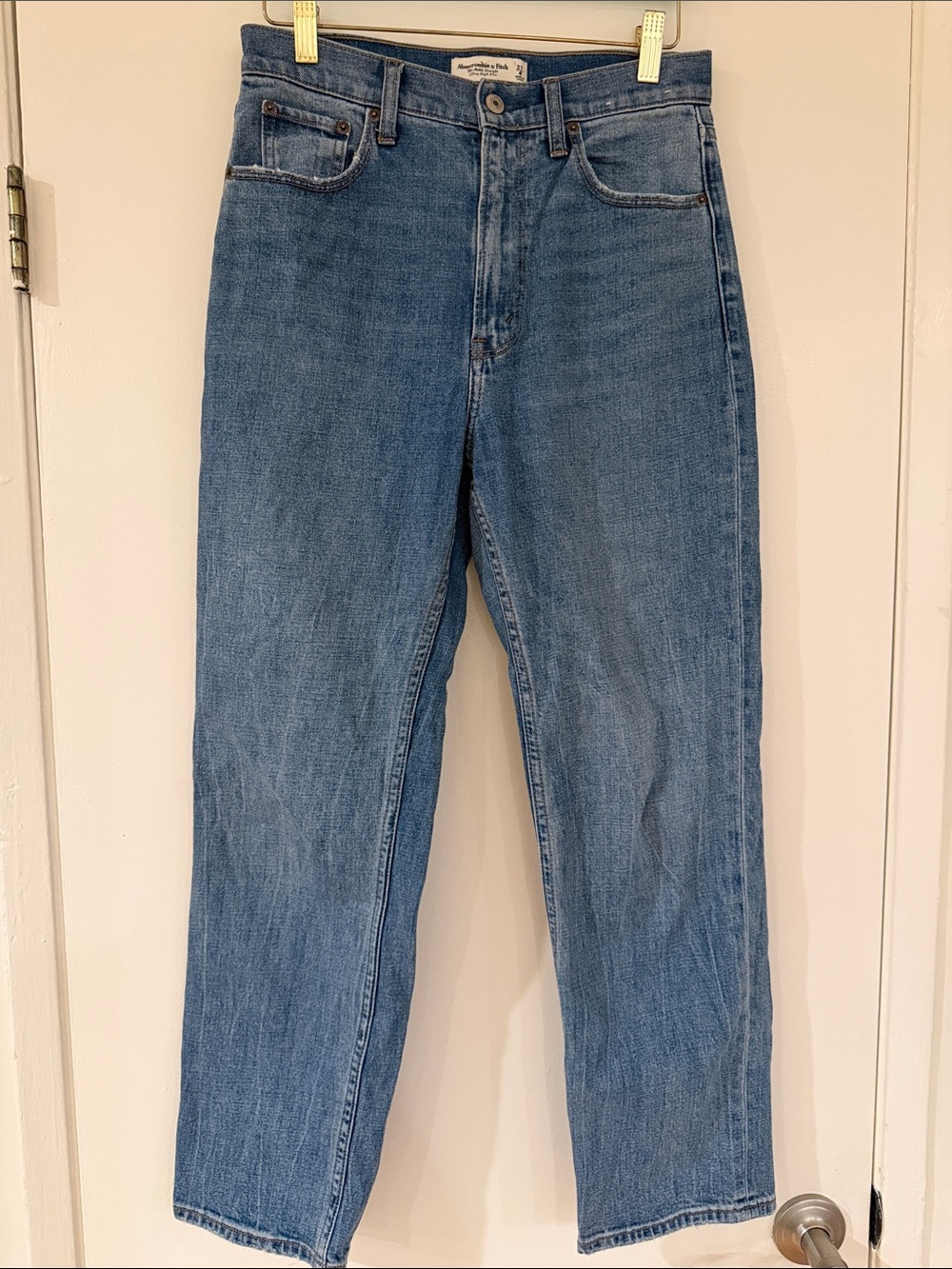 Abercrombie & Fitch The Ankle Straight Ultra High Rise Blue Jeans